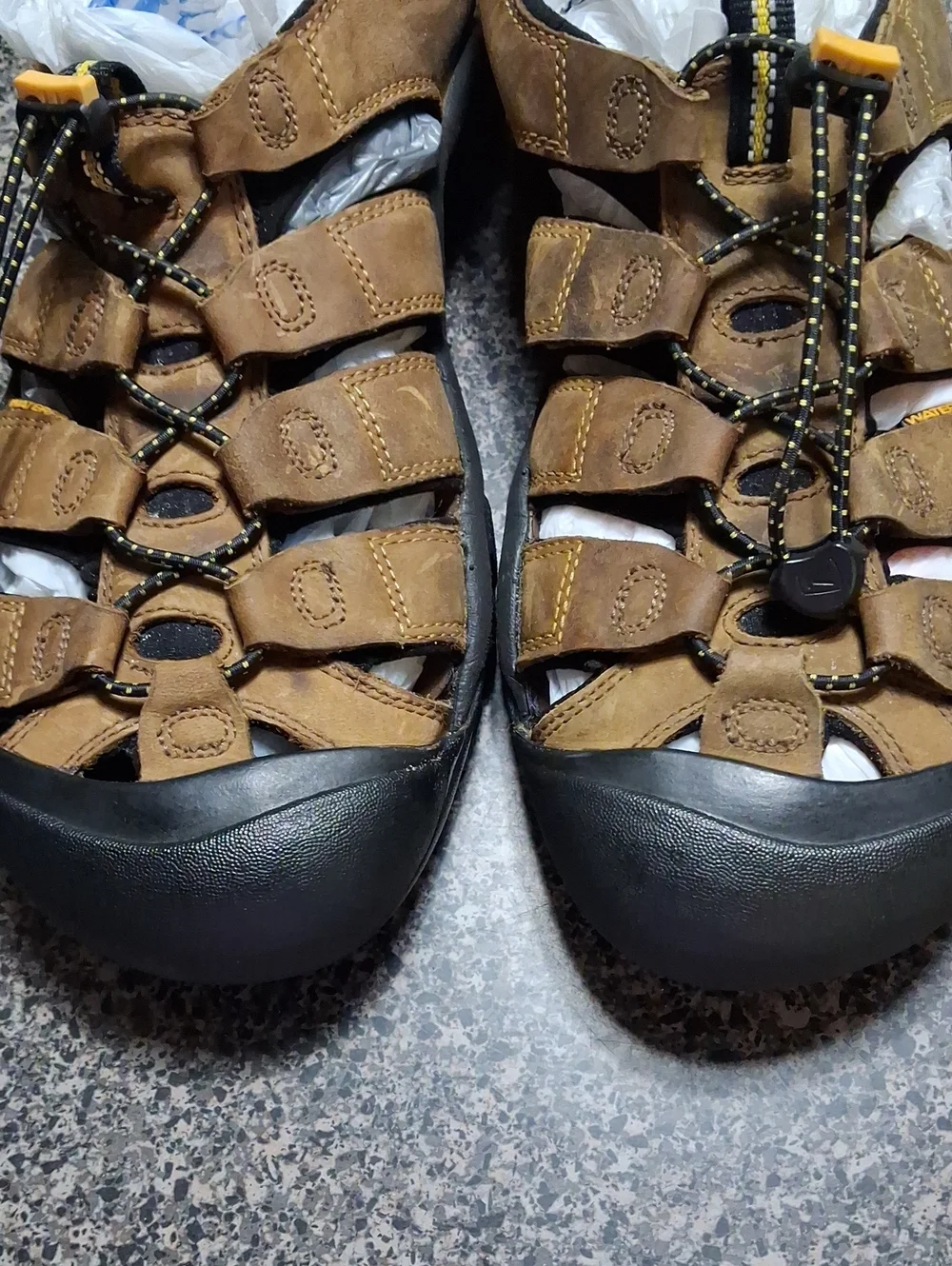Men's  Keen Brown Outdoor Closed-Toe Water Proof Sandals Sz 10